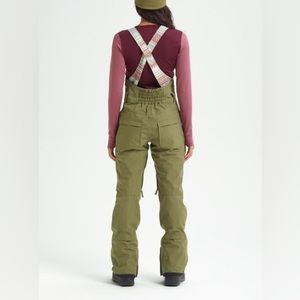 NWT. Burton Avalon snowboard bibs